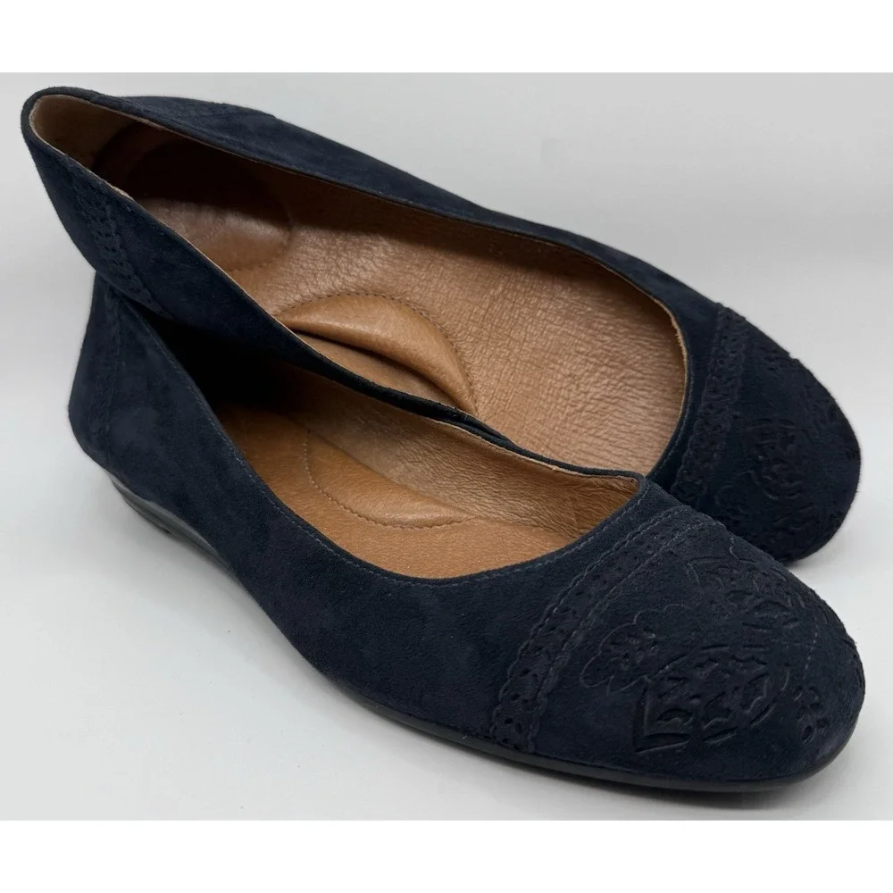 Nurture Navy Blue Suede Floral‎ Laser Cut Ballet Flats Sz 9M Boho Cottagecore